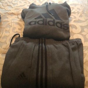Adidas 2 piece sweat suit